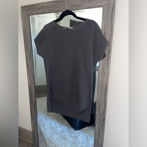 Athleta Sweaters - Athleta grey crew aster short sleeve sweater